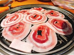 薄切五花-唯成•韩国炭火烤肉 유성고기