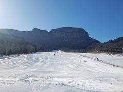 -济南卧虎山滑雪场