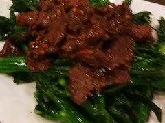 沙茶牛肉炒芥兰-六婶西关小厨(光塔路店)