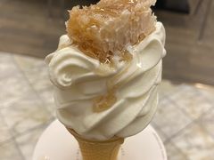 疯狂的蜂蜜冰淇淋-OUR Bakery(三里屯太古里店)