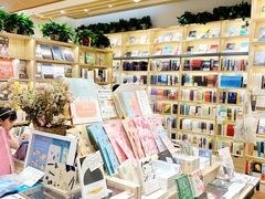 -猫的天空之城概念书店(印象城购物中心店)