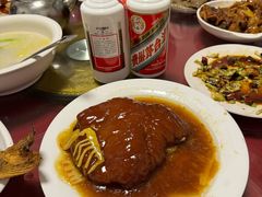 红烧扒肘子-雅仕聚酒馆