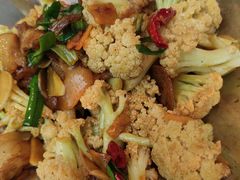 -有红鸡毛店·川菜(建设路店)