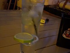 -Mx.cocktail bar