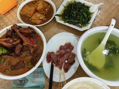 -山里人家土菜馆(茅山店)