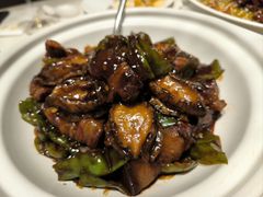 辣椒鲍鱼红烧肉-和和小厨