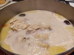 -洪氏嗨捞·猪肚鸡火锅(阳光天地店)