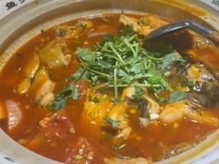 -魏铭鱼头捞饭(晋阳路店)