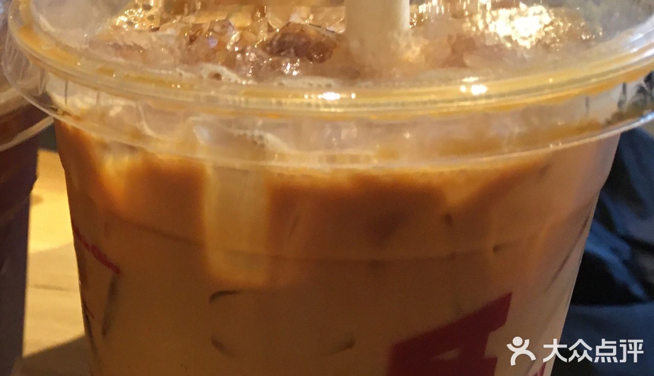 喜欢喝costa的拿铁☕️因为牛奶和咖啡的分层真的好看