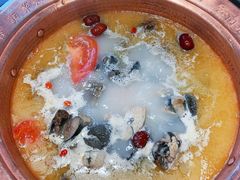 -阿婆情腊排骨火锅·野生菌季(古城旗舰店)