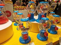 -m豆巧克力世界(上海世茂广场店)