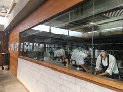 -ROAST coffee & eatery