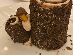 招牌树根蛋糕-莫斯科餐厅