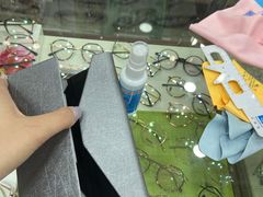 -三叶眼镜城批发市场(上海火车站店)
