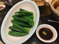 -郑猛记石岐鸽主题餐厅(长江店)