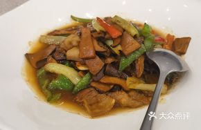 Stir-fried Boletus with Two-Headed Pig