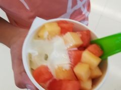 -时尚MEGO商业广场(华新地铁店)