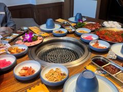 -明洞阿姨·韩式酱蟹烤肉·创意料理(三元桥店)