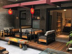 -苹果树下艺术餐厅(宋庄店)