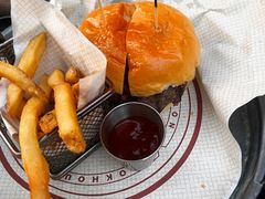 -BOURBON 玻本美式餐厅酒吧(虹桥新天地店)