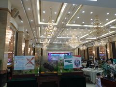 大堂-轩记海鲜餐厅·四十五年老字号·经典粤菜(西区彩虹店)