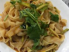 -YI PIN JU 一品居中餐厅 中国超市
