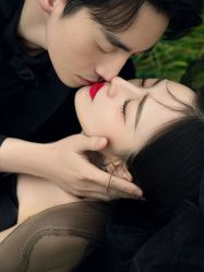 -樱花婚纱摄影