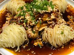 -临界音乐酒馆·小龙虾·江湖菜(华熙LIVE·鱼洞店)