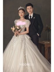 -雪中彩影婚纱摄影·微光艺术中心