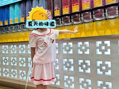 -m豆巧克力世界(上海世茂广场店)