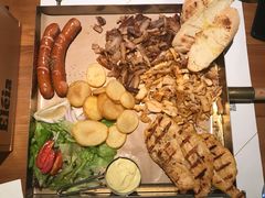塞萨洛尼基终极烤肉盘-HELLO MUSAE 拾光缪斯餐厅·纯正希腊风味(苏州中心店)