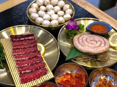 -臻牛烤肉