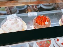 -花花卷卷·鲜食蛋糕(静安久光百货店)