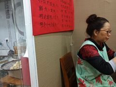 -上海特色小笼店(铁岭路90弄小区店)