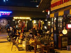 -席娜卡琳火车铁道夜市