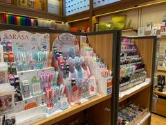 -百新书局(尚悦湾店)