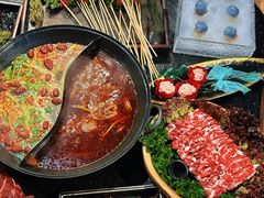 -鹿鸣山草本茶香火锅(园西路店)