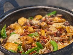 羊排炕锅肉-老钟家烤羊排·敦伊阁清真餐厅胡羊焖饼