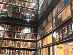 -钟书阁(群光广场店)
