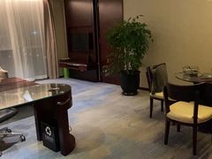 -上海浦东绿地铂骊酒店