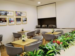 -杭州中沃沃尔沃4S店(滨江区店)