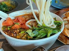 焖肉小锅米线-半山腰·云南菜(侨福芳草地店)
