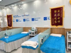 -靓芙泉祛痘.科技美肤连锁