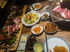 -明洞阿姨·韩式酱蟹烤肉·创意料理(三元桥店)