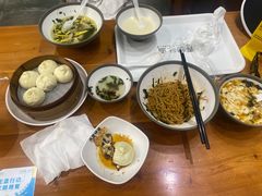 -弄堂咪道-饭香·面香·馄饨香(兴梅店)