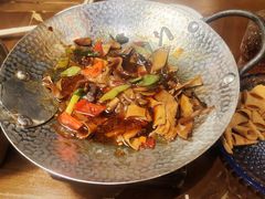 -雀舞云南菜(天津天河城购物中心店)