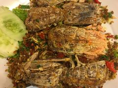 -J Daeng Seafood