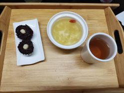 -卓玥国际月子会所(罗山路店)