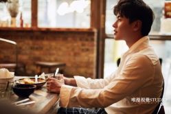 -巴黎婚纱摄影工作室