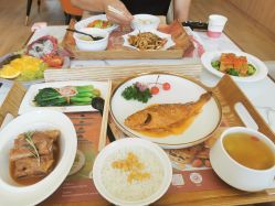 -贝美月子中心(半坡店)